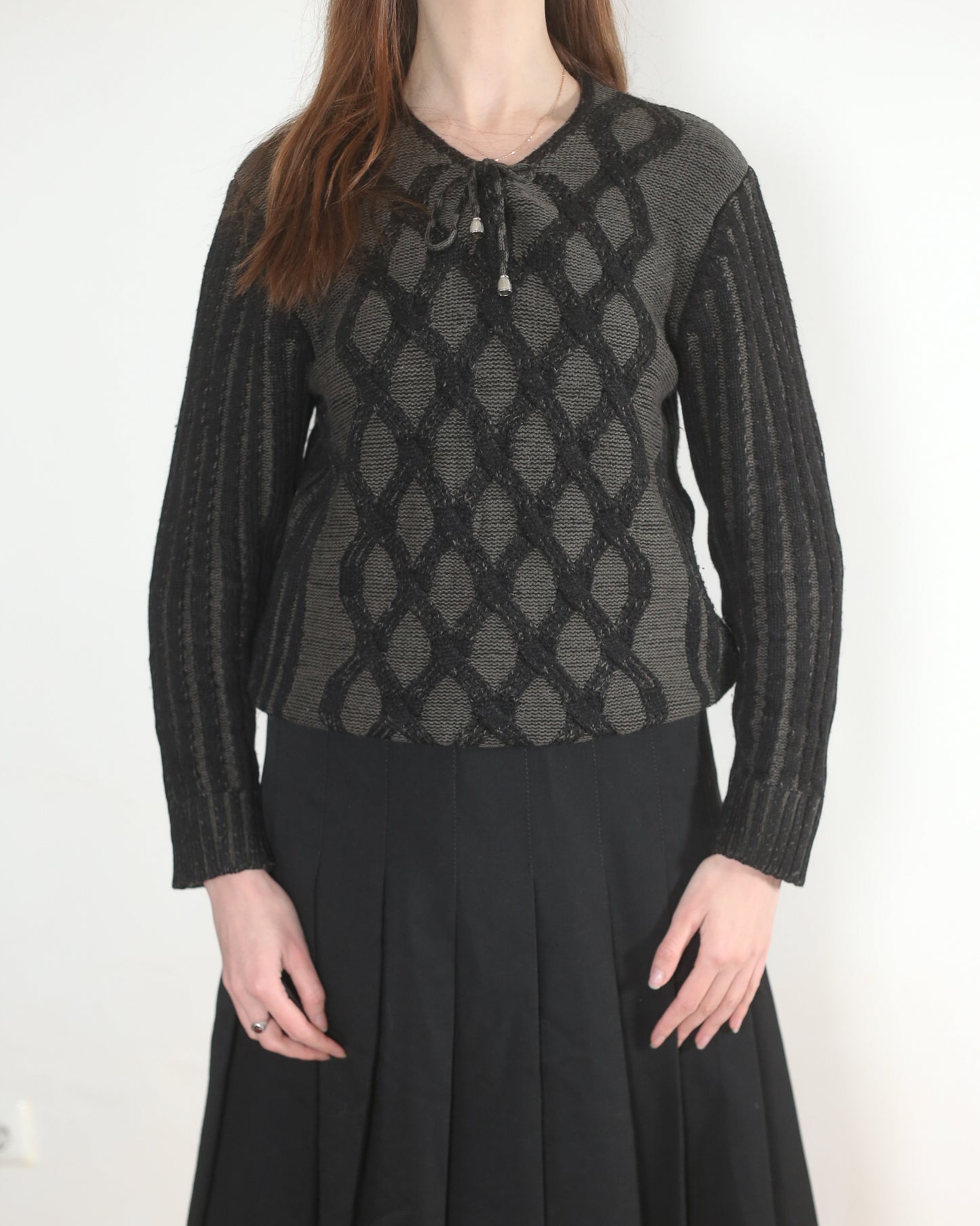 charcoal sweater M-L