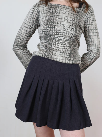 pleated mini skirt