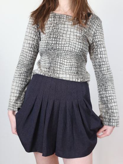 pleated mini skirt