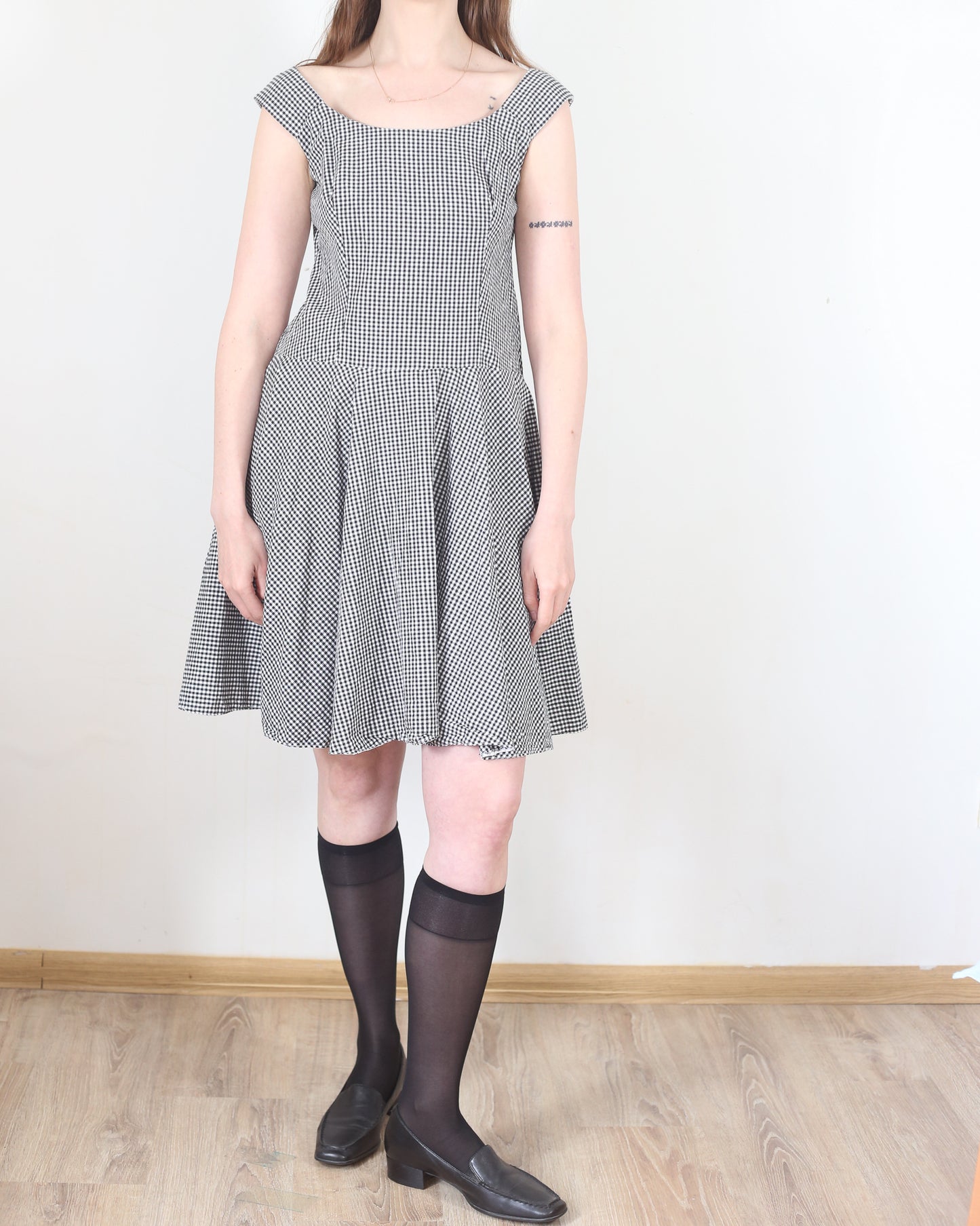 black&white dress, M