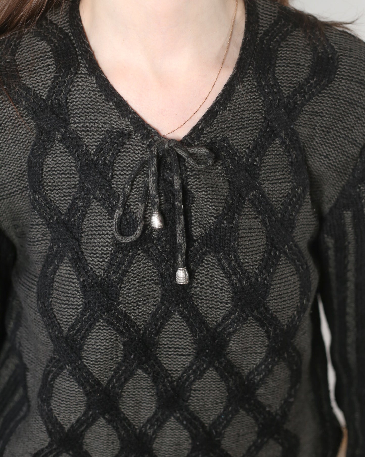 charcoal sweater M-L