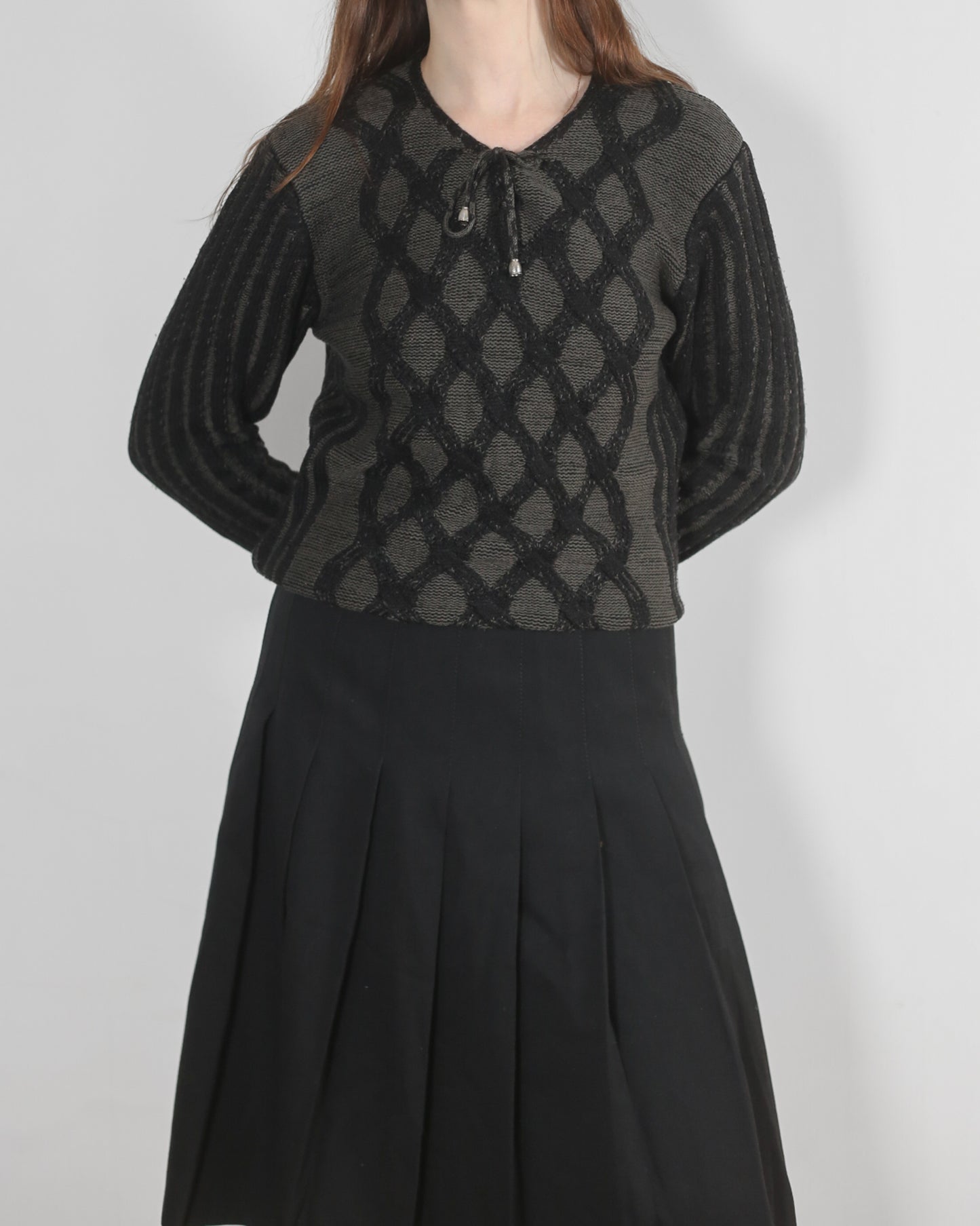 charcoal sweater M-L