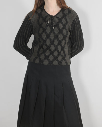 charcoal sweater M-L