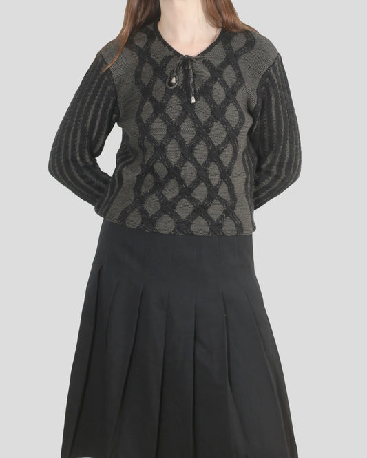 charcoal sweater M-L